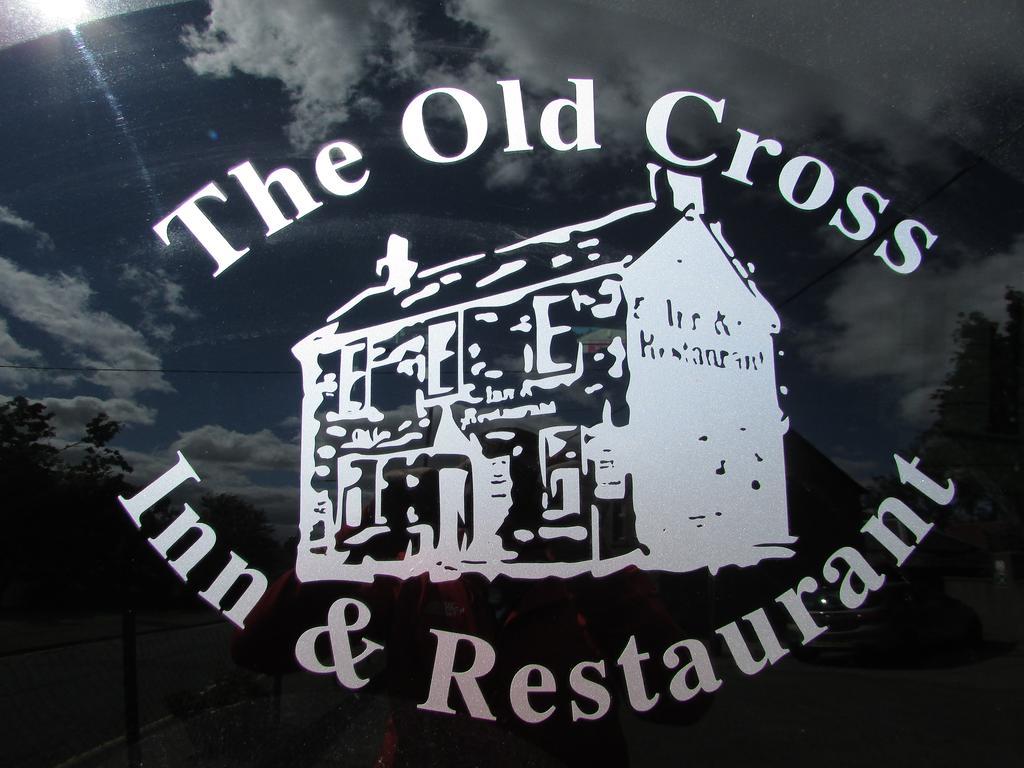 The Old Cross Inn Blairgowrie and Rattray Bagian luar foto